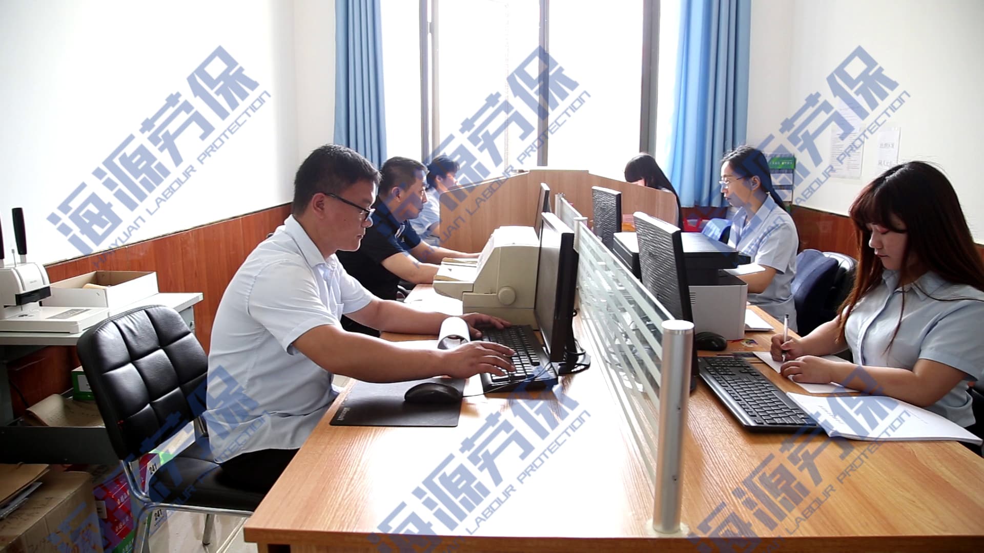 世界杯下单网站劳保服厂办公室